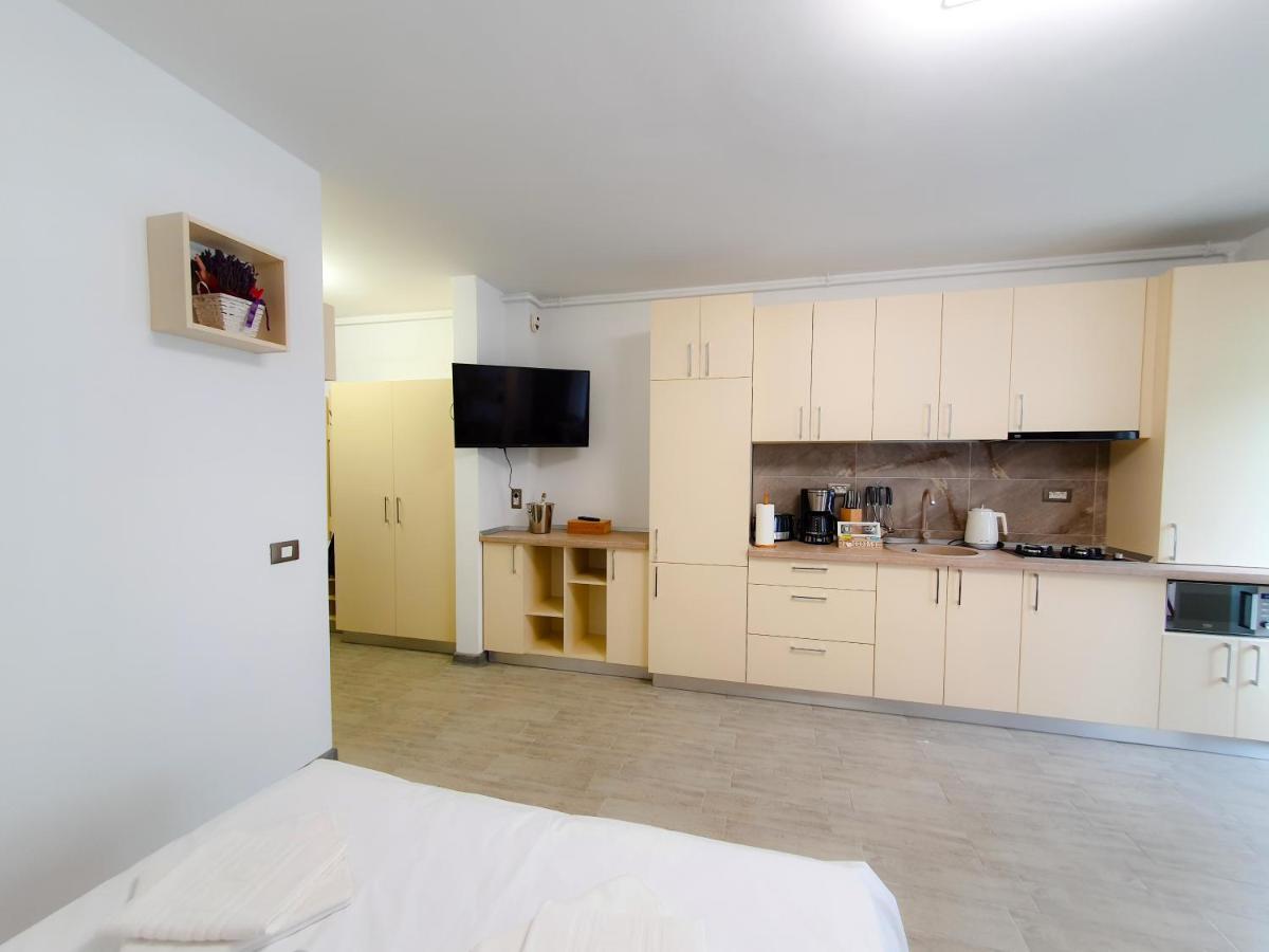 Cristalex Studio Aparthotel Pool & Spa Mamaia Nord นาโวดาริ ภายนอก รูปภาพ