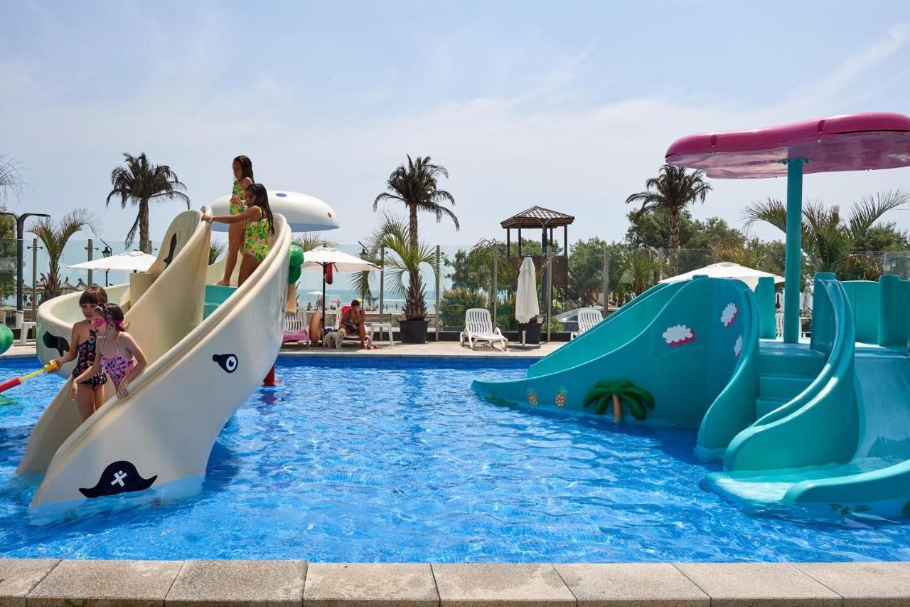 Cristalex Studio Aparthotel Pool & Spa Mamaia Nord นาโวดาริ ภายนอก รูปภาพ
